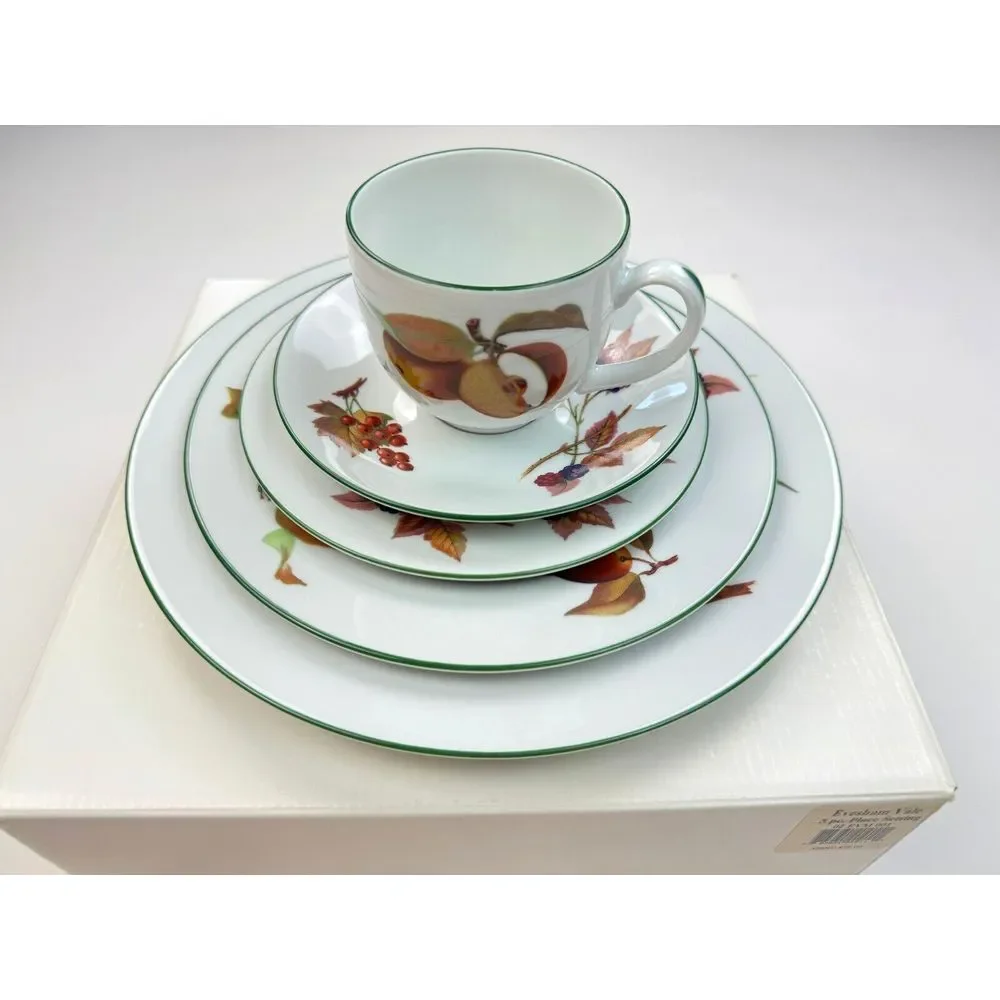 Royal Worcester Evesham Vale 5 Piece Place Setting NEW Fine English PorcelainTea